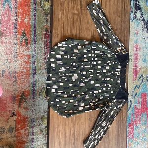 3/4 length blouse, size S, green/navy/cream with lace navy at shoulders